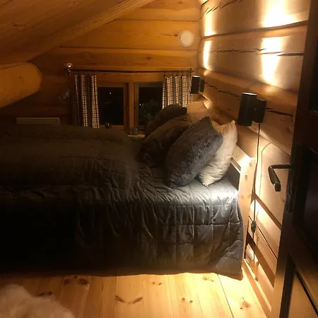 Hyggelig Laftehytte Pa 140kvm Med Ski-in/out * Uvdal
